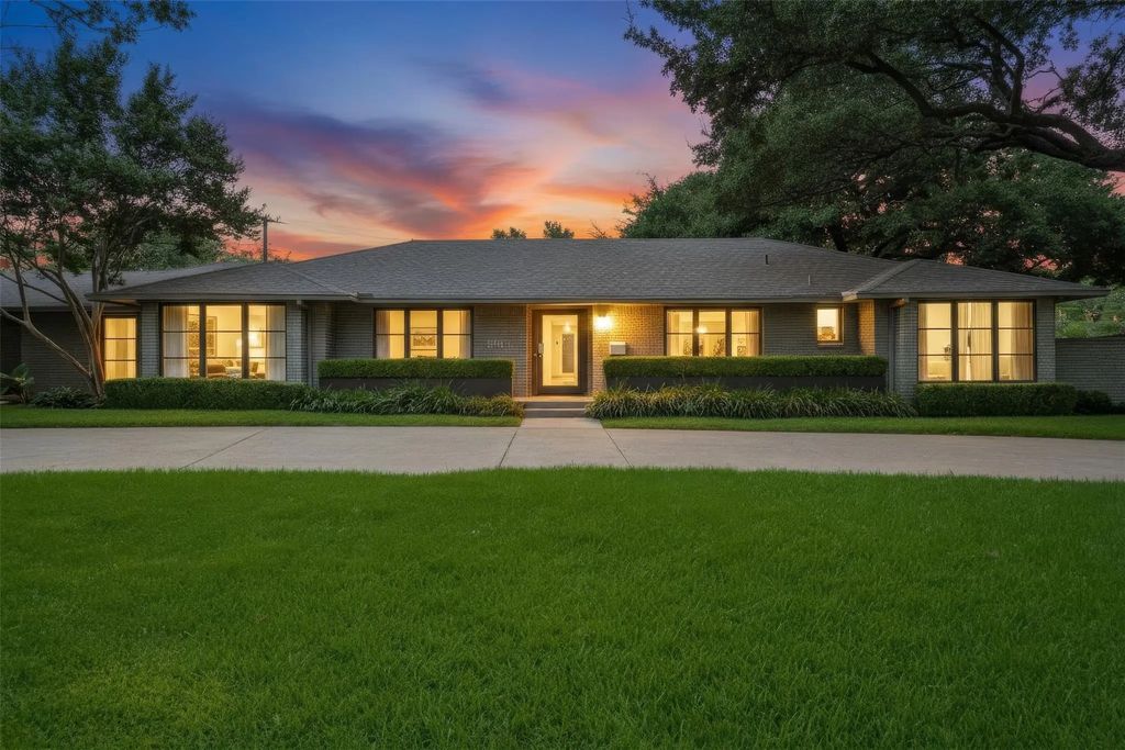 5164 Del Roy Drive, Dallas