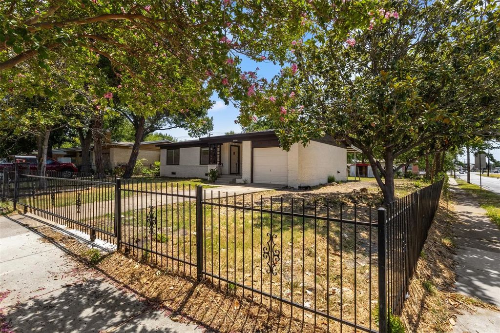 10804 Ruth Ann Drive, Dallas