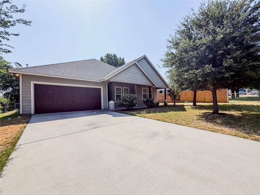 402 N Trinity Street, Decatur