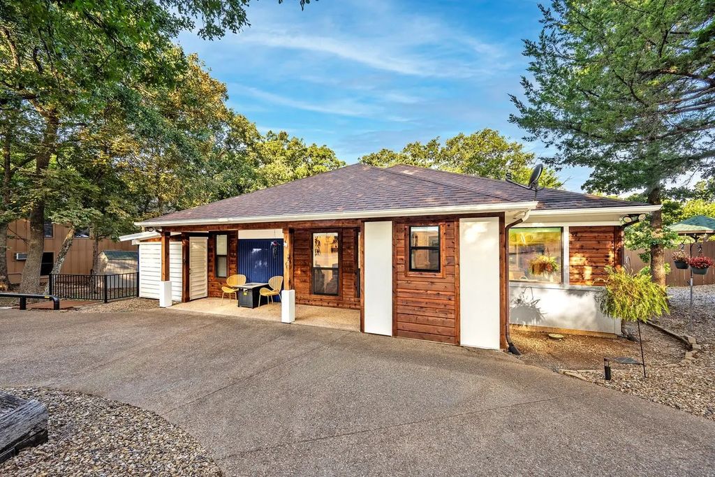 153 Bridlepath Drive, Pottsboro