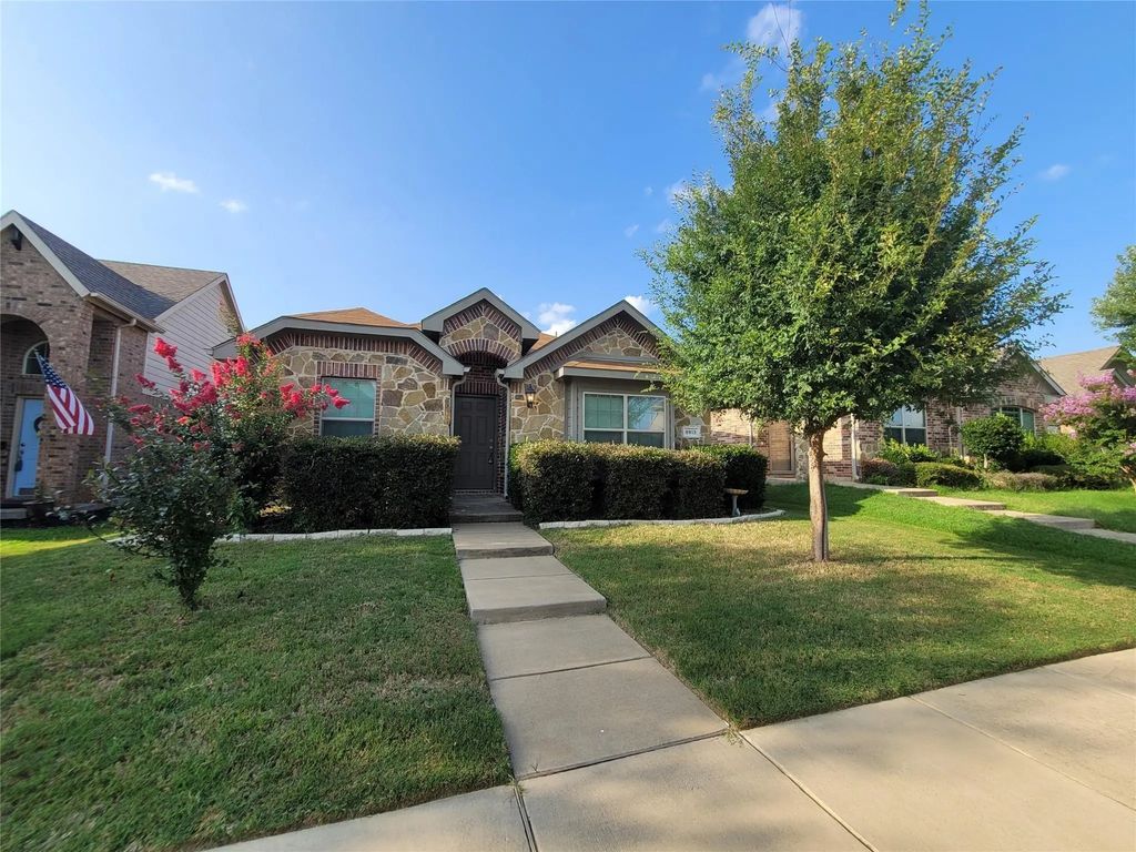 8913 Eastwood Avenue, Cross Roads