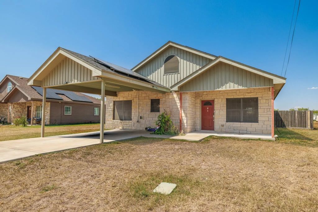 1806 S 5th, Merkel