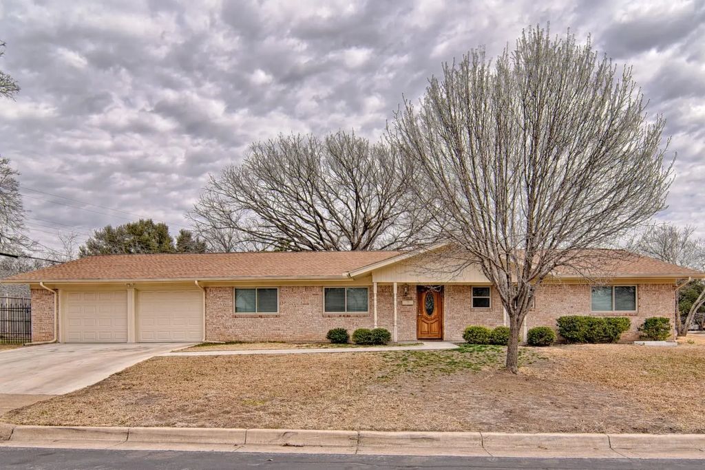 7233 Overhill Road, Fort Worth