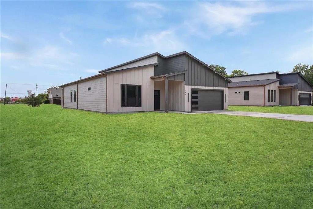 108 W Dogwood Trail, Fate