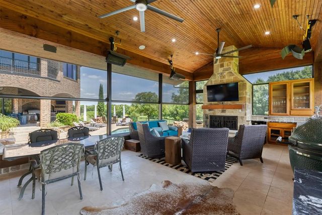 209 Crystal Court, Heath