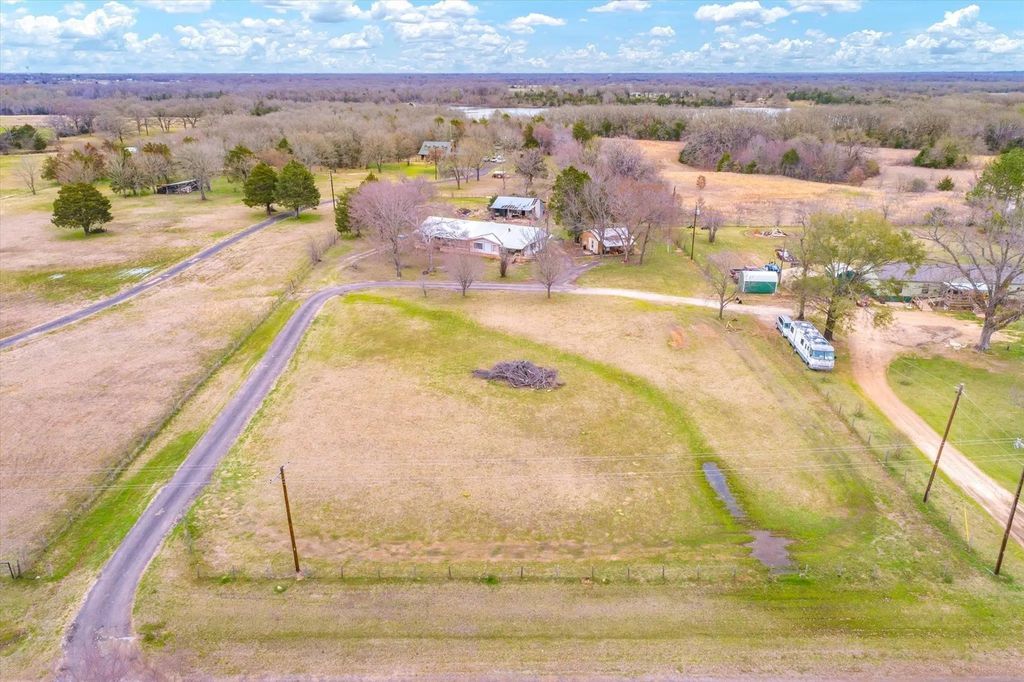 920 Vz County Road 3504, Wills Point