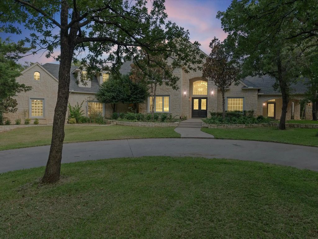 3105 E Briar Lane, Southlake