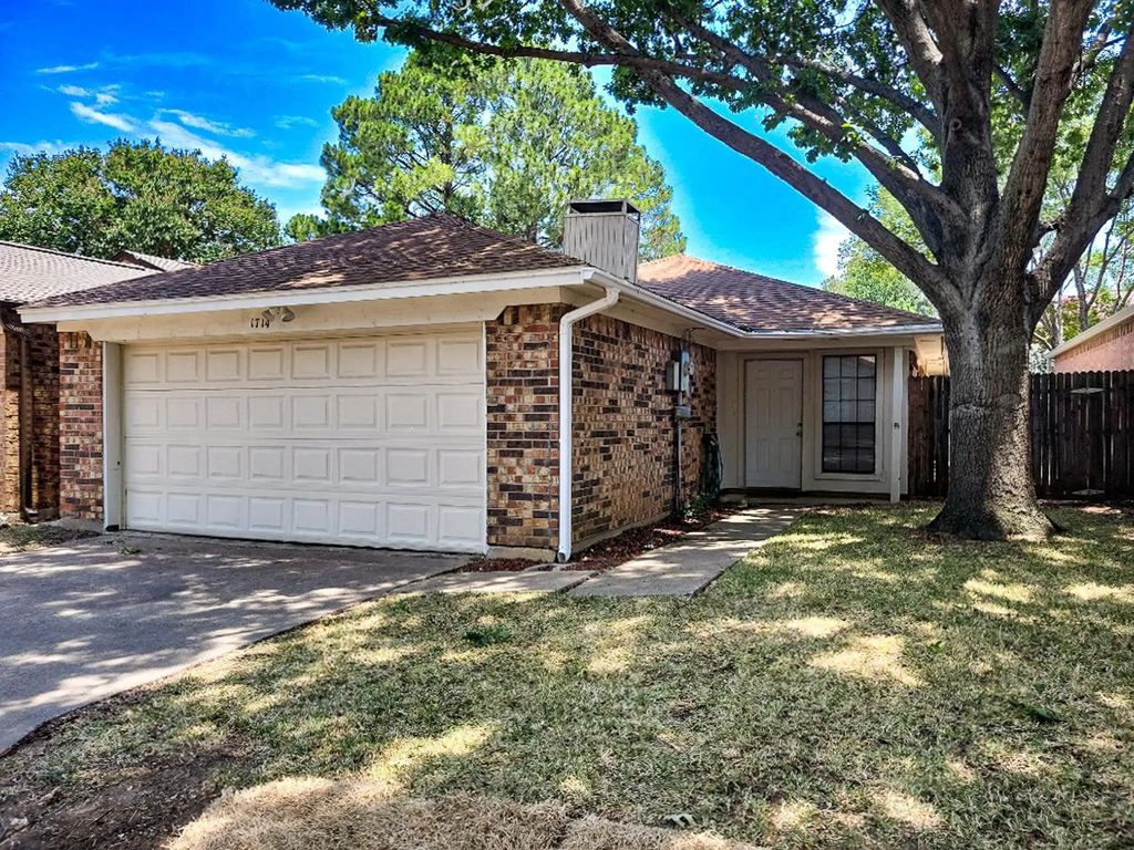 1714 Magnolia Lane, Euless
