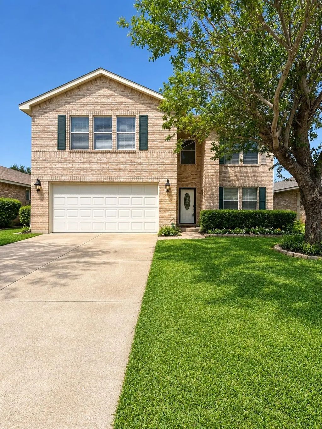 8712 Hunters Creek Drive, Fort Worth