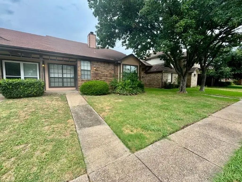 2915 Roxboro Road, Euless