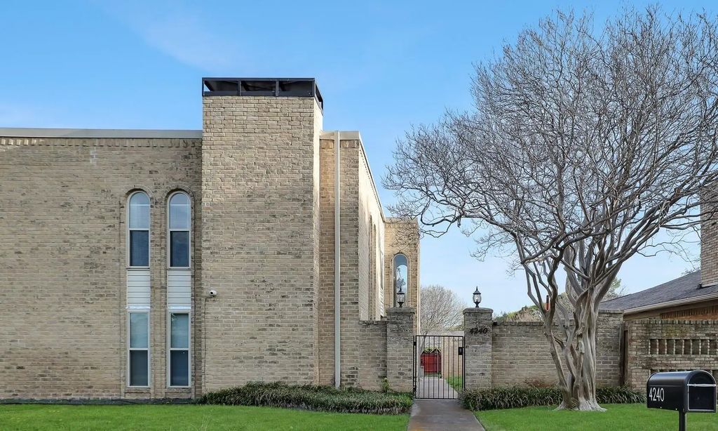 4240 Harvest Hill Road, Dallas