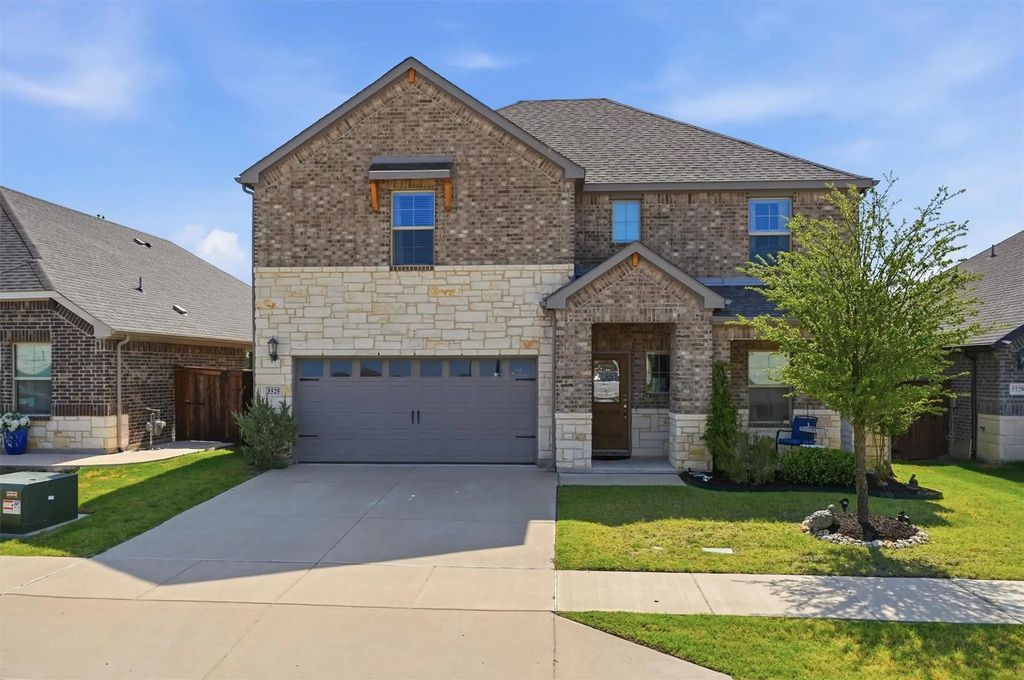 5525 Summit Creek Road, Fort Worth
