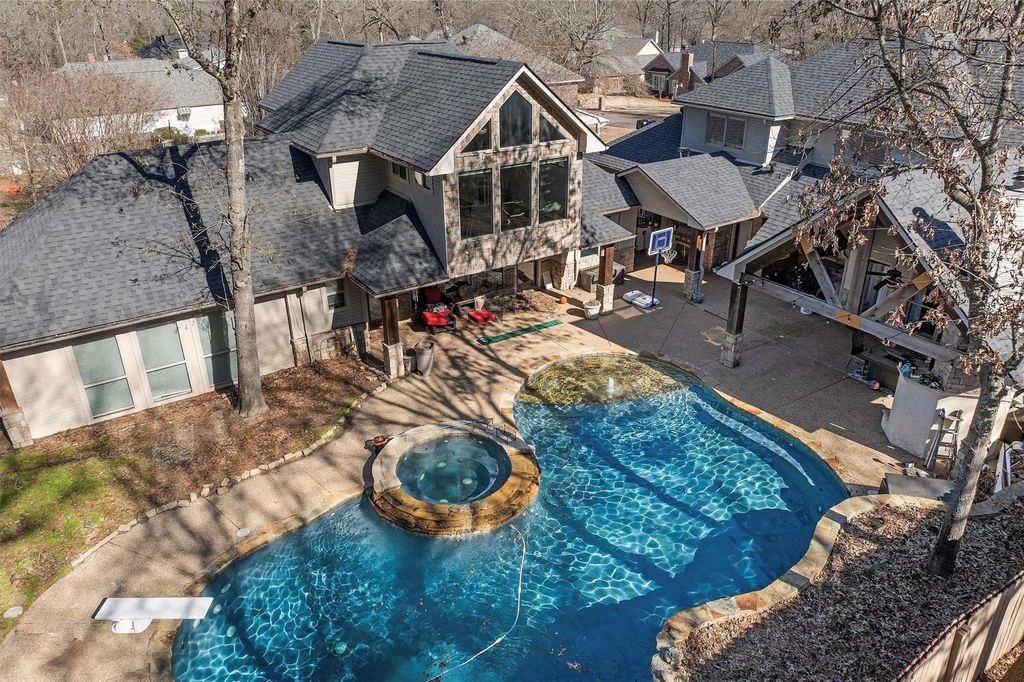 3815 Holly Ridge Drive, Longview