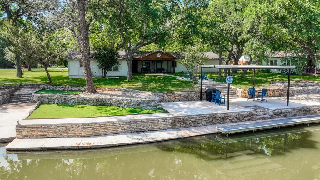 311 Casas Del Sur Street, Granbury