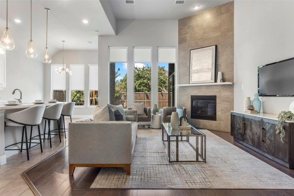 17643 Pinyon Lane, Dallas