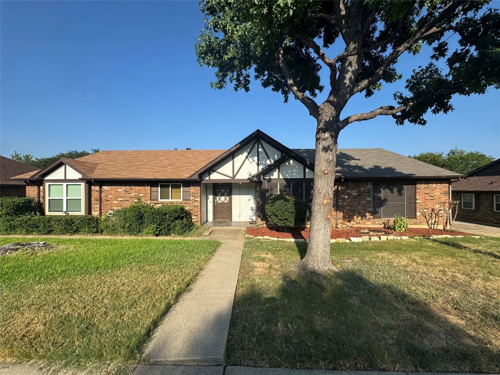 1120 Highpoint Road, Bedford