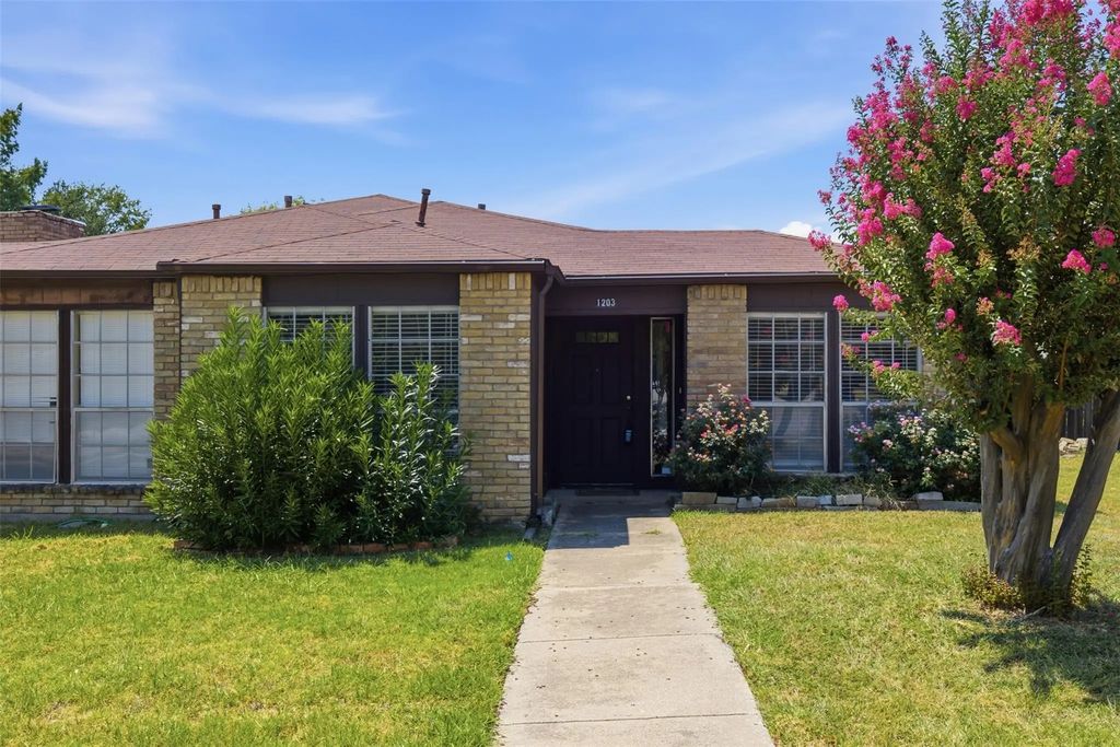 1203 Custer Road, Richardson