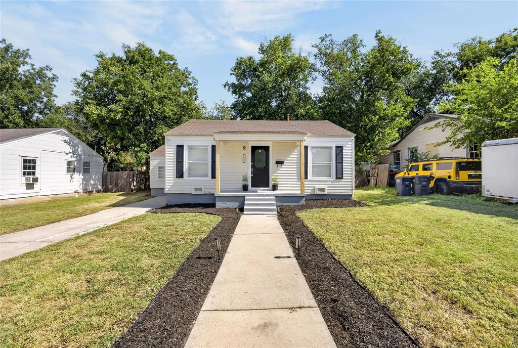 7428 Llano Avenue, Fort Worth