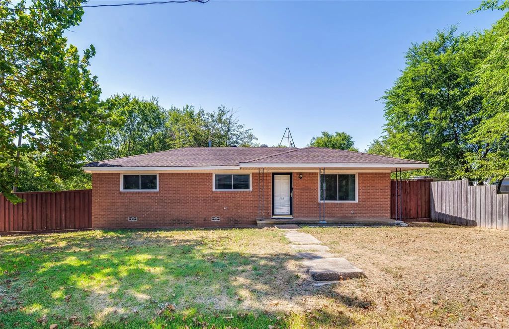 203 W College Street, Whitewright