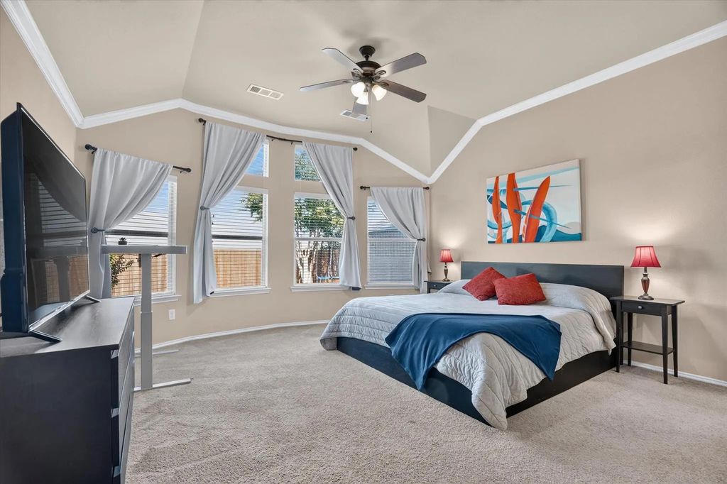 1236 Hickory Bend Lane, Fort Worth