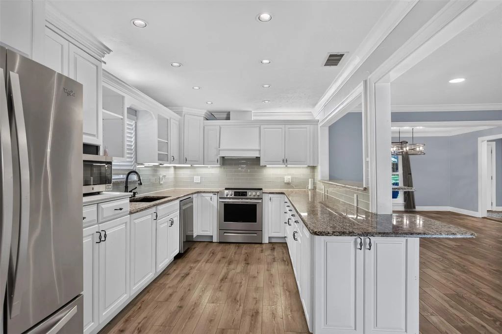 3230 Camelot Drive, Dallas