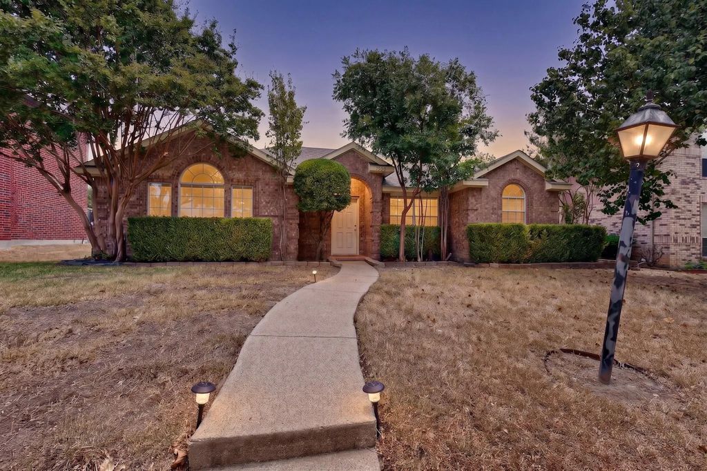 7700 Tournament Road, Frisco