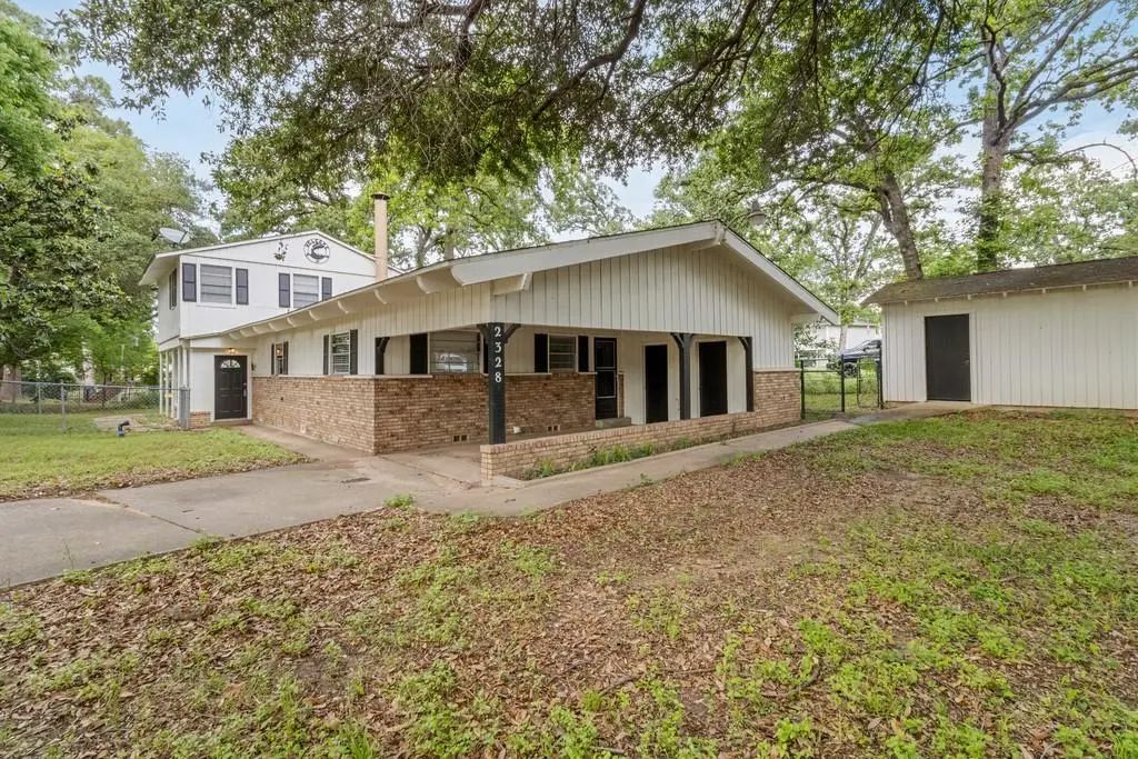 2328 Wildwood Way, Tool