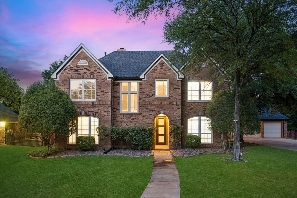 545 Oak Hill Drive, Southlake
