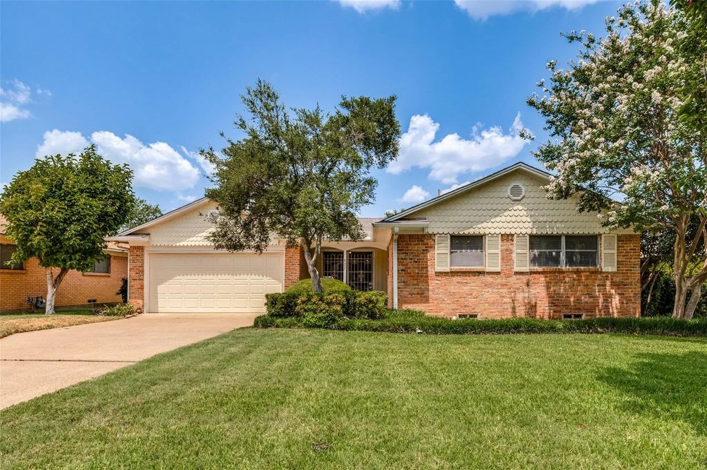 827 Oak Forest Drive, Dallas