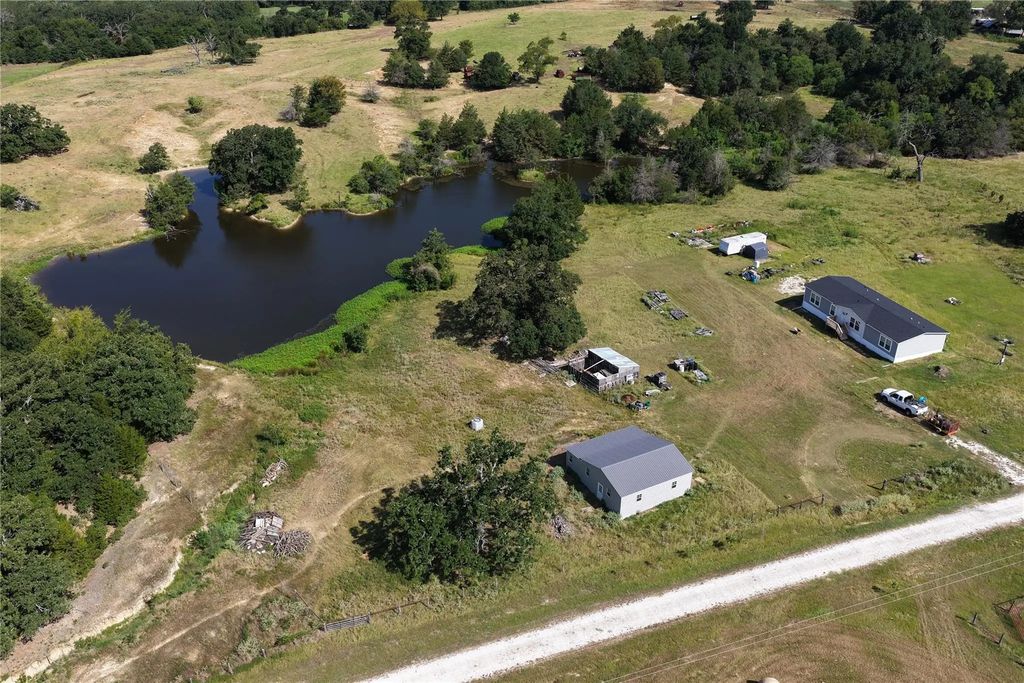 332 County Road 691, Teague