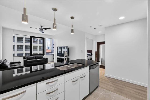 1200 Main Street 1708, Dallas