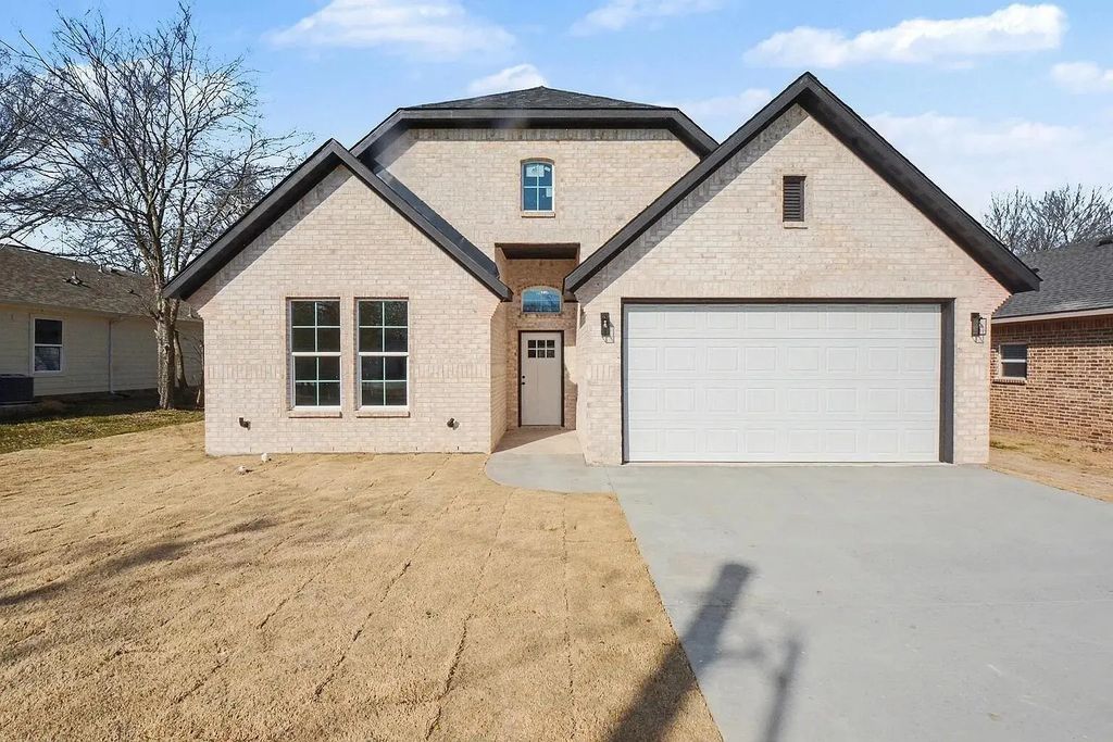 4528 Church Street, Greenville