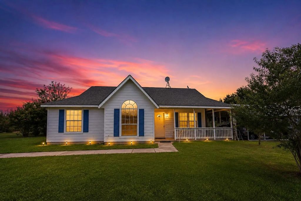 820 Brigman Road, Maypearl