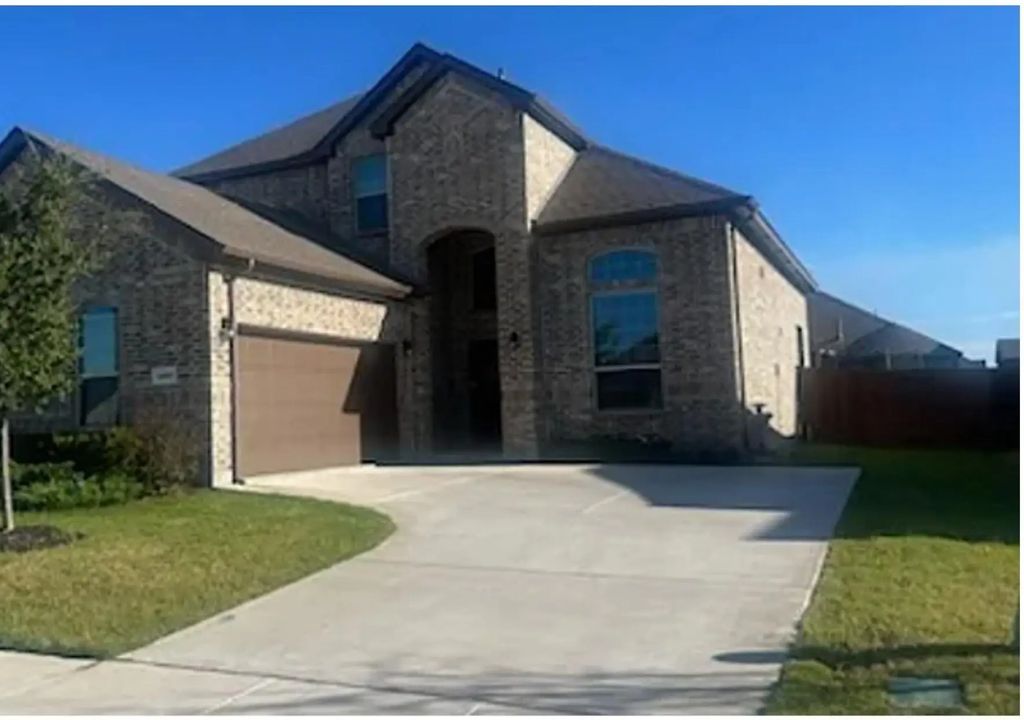 3403 April Breeze, Grand Prairie