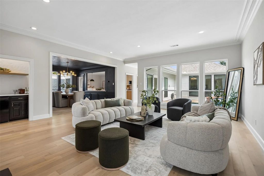 5925 Still Forest Drive, Dallas