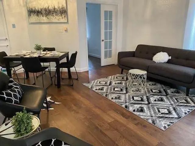 9827 Walnut Street 112, Dallas