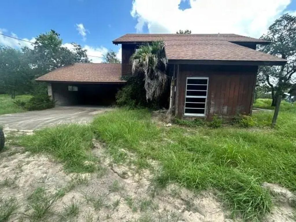 3079 Coletoville Road E, Victoria