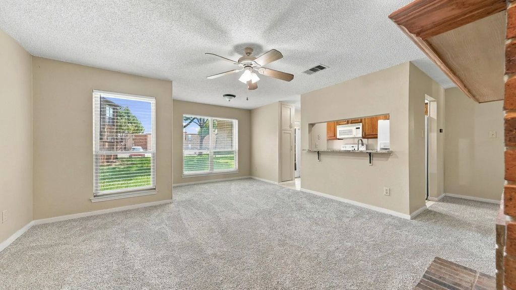2103 Friendly Drive 3210, Arlington