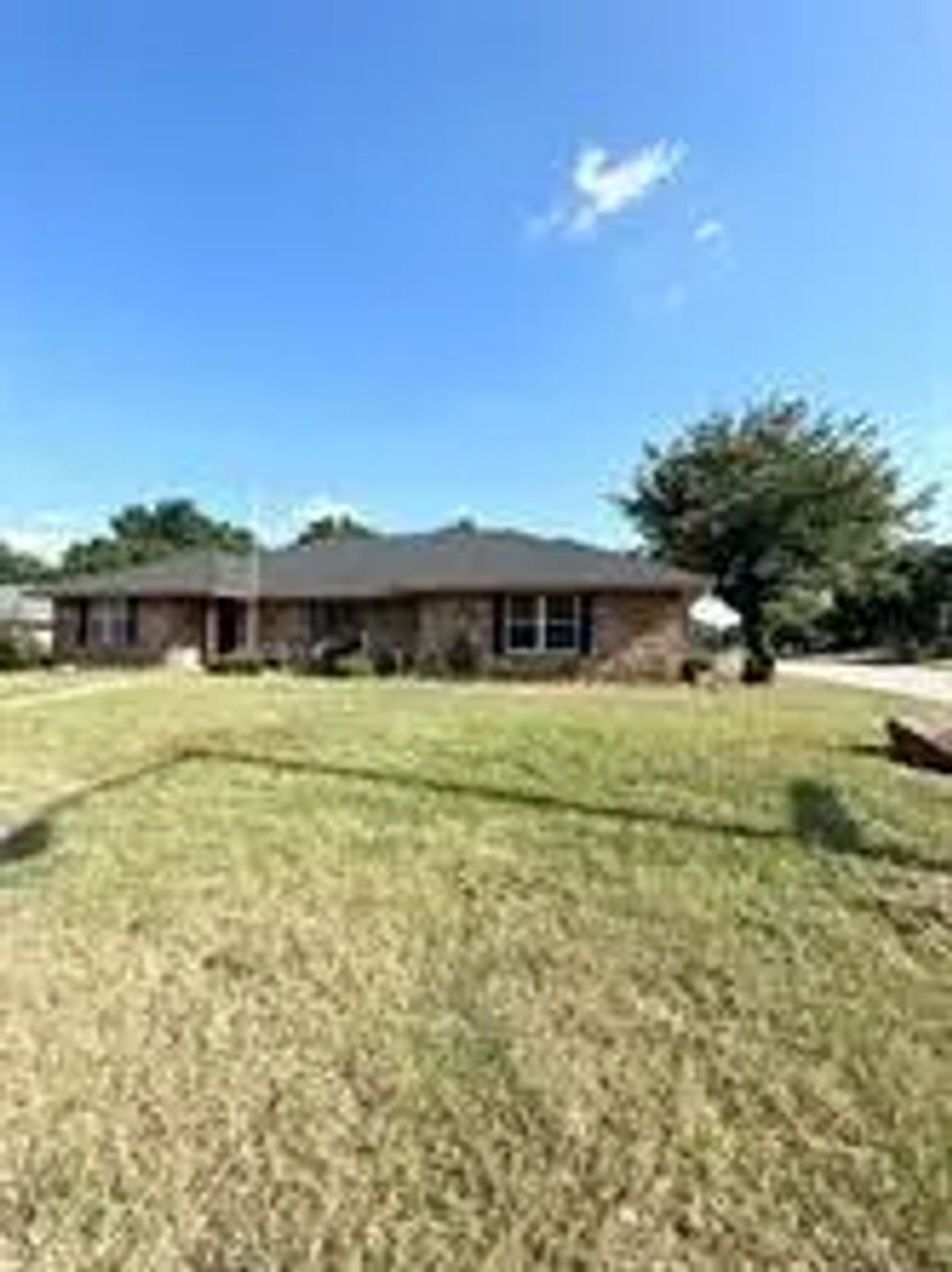 1325 Florentine Drive, Fort Worth