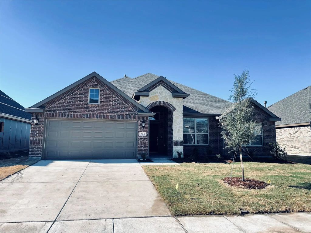 325 Delaford Drive, Forney