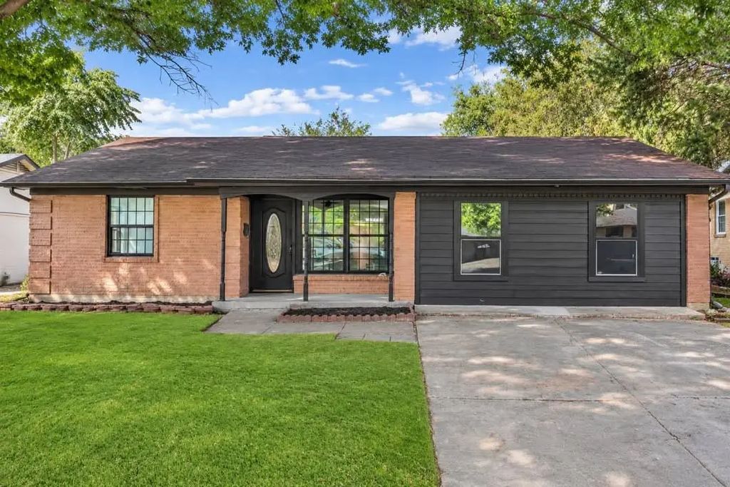 7207 Greenspan Avenue, Dallas