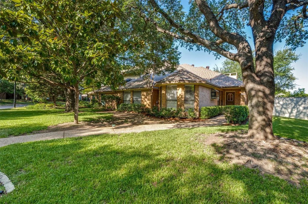 4043 Morman Lane, Addison