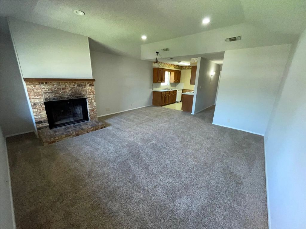 802 N Crockett Street F, Sherman