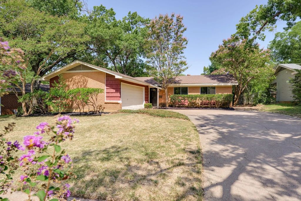 1817 Larkspur Drive, Arlington