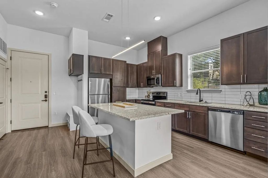 3120 E Park Row Drive 5311, Arlington