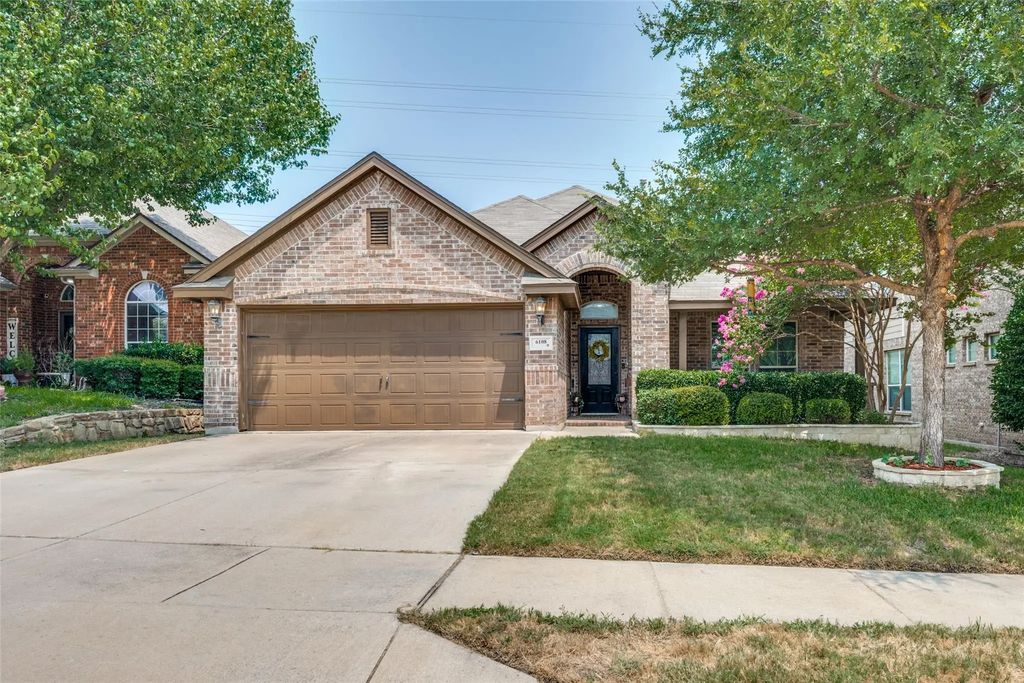 6108 Amberjack Trail, Fort Worth