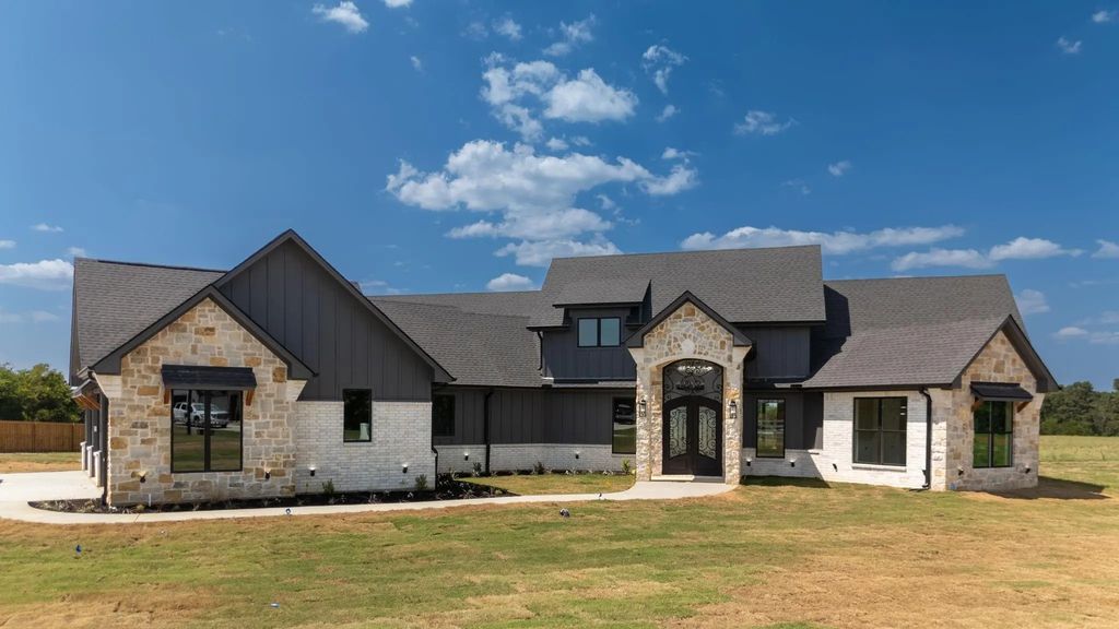 15703 County Road 436, Lindale