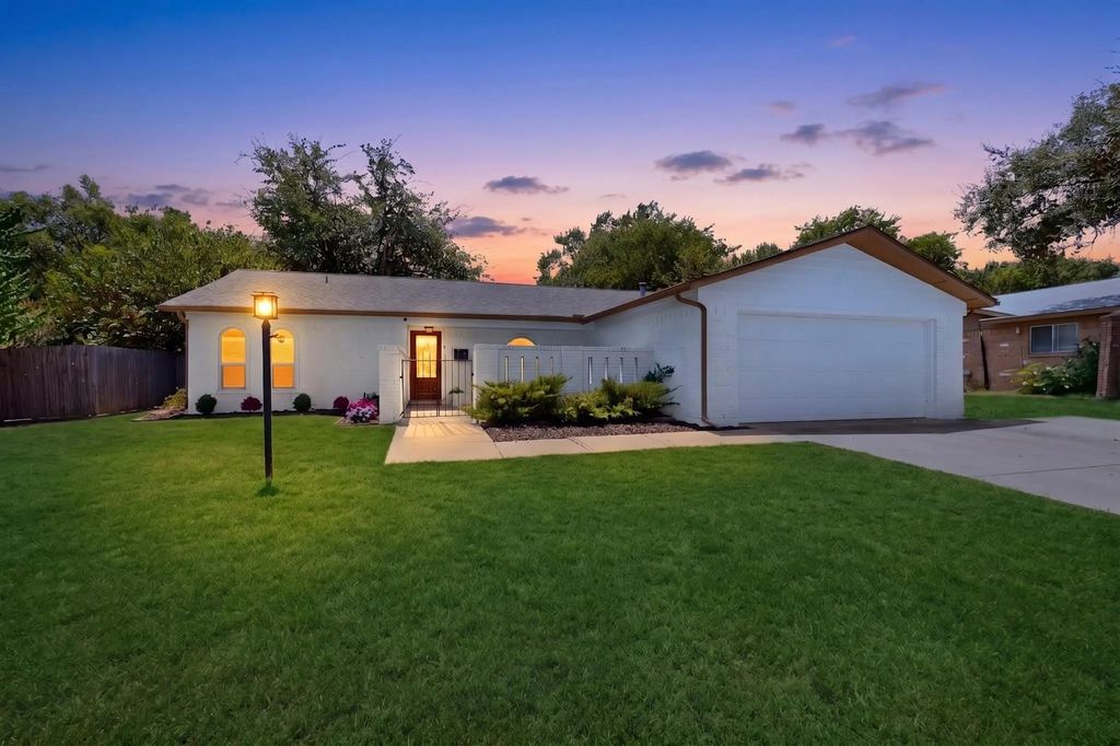 1509 Linwood Lane, Edgecliff Village