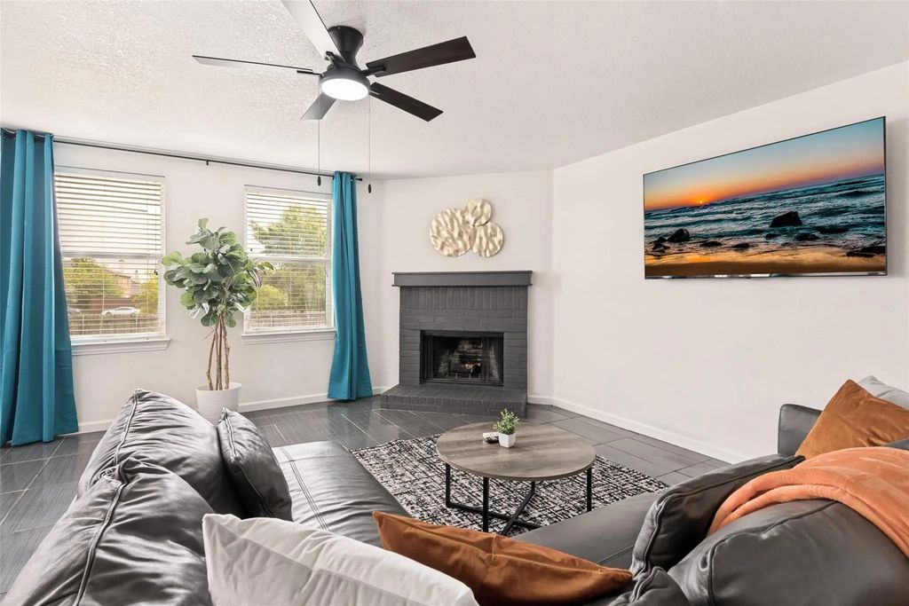 1513 Lone Star Court, Mesquite