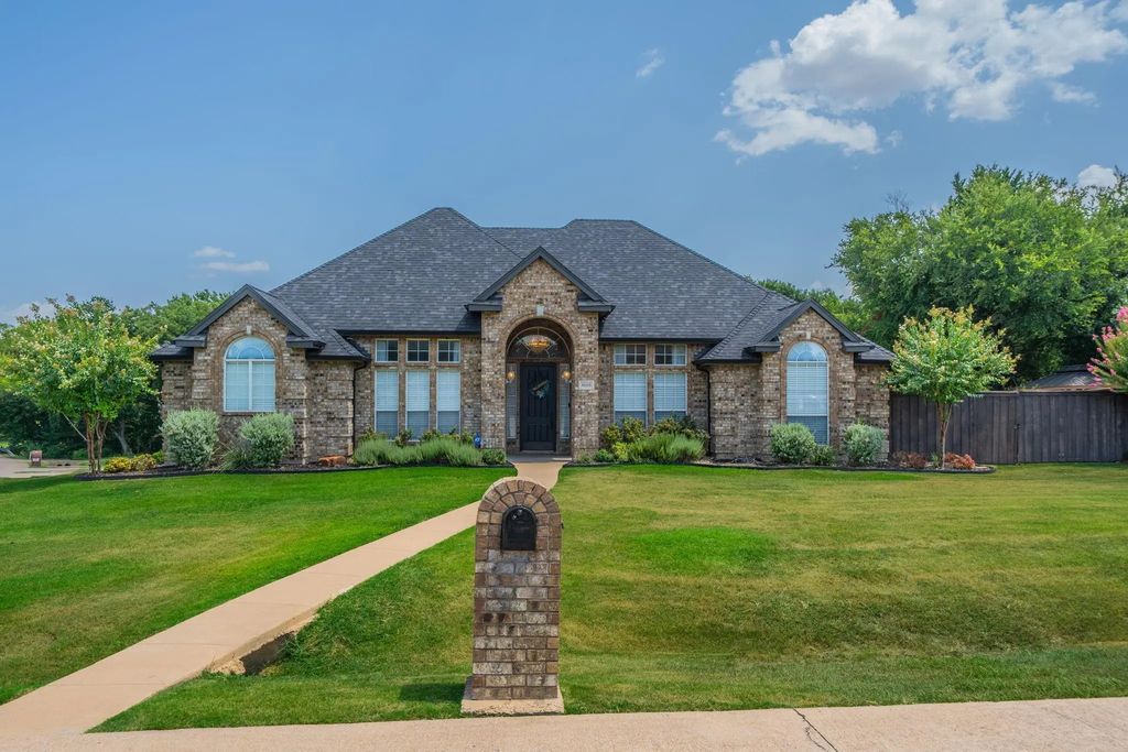 1658 Pepper Tree Lane, Midlothian